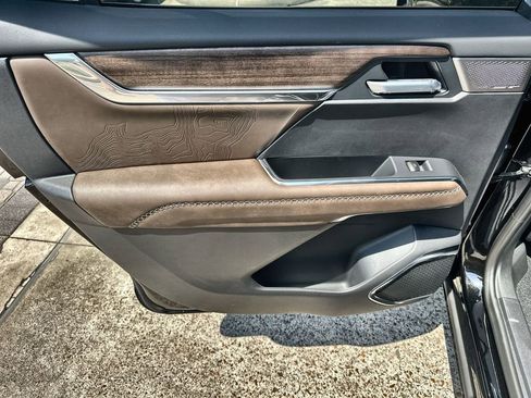 New 2026 GMC Acadia Denali Ultimate FWD image 15