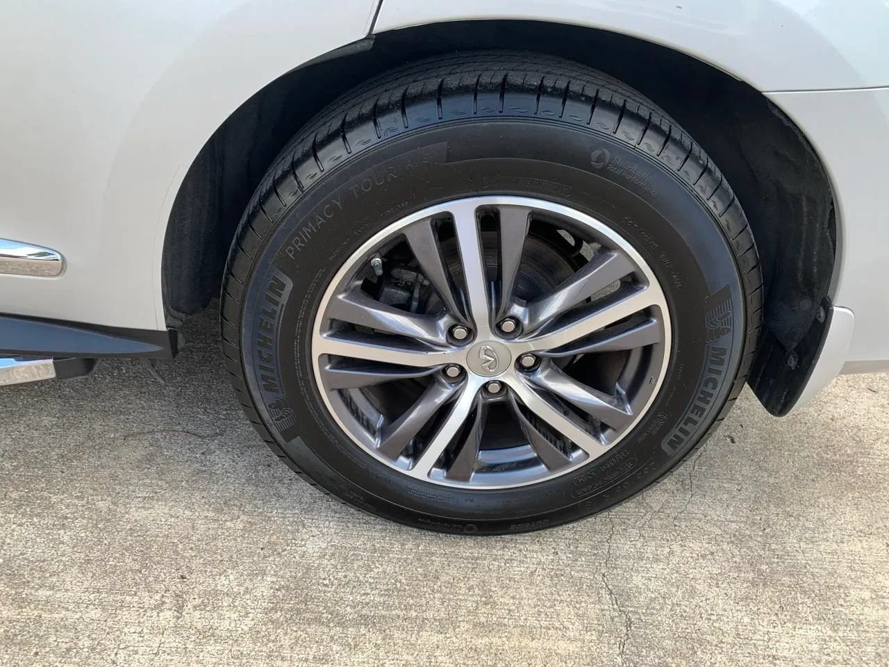 Used 2017 INFINITI QX60 FWD w/ Premium Plus Package image 24