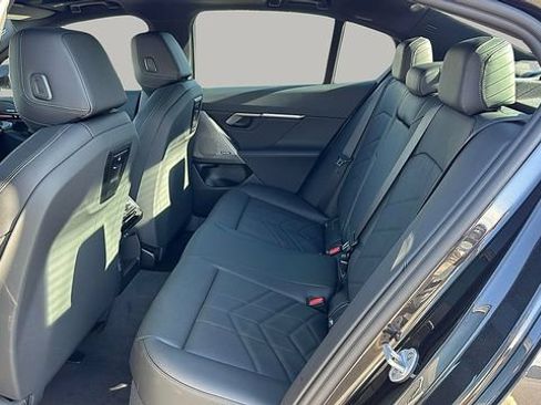 Certified 2025 BMW 530i xDrive w/ Premium Package AWD/4WD image 13