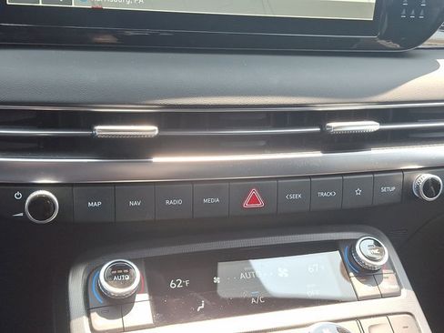 Used 2025 Hyundai Palisade Calligraphy image 16