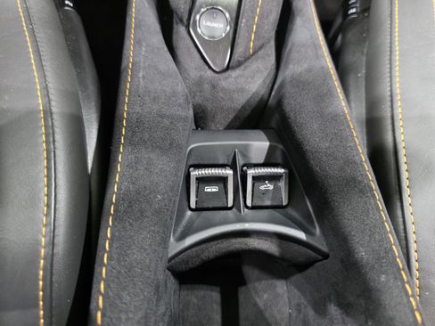 Used 2020 McLaren 720S Performance image 16