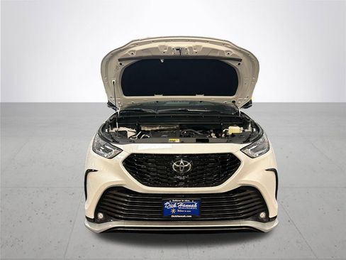 New 2026 Toyota Highlander XSE image 4