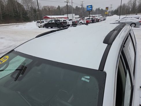 Used 2022 Chrysler Pacifica Touring-L image 35