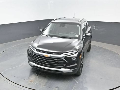 Used 2025 Chevrolet TrailBlazer LT AWD/4WD image 18
