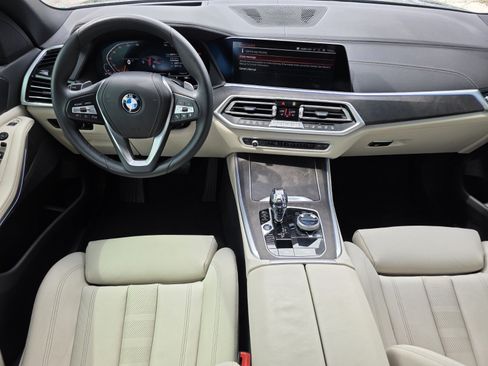 Used 2022 BMW X5 xDrive40i w/ Premium Package AWD/4WD image 4