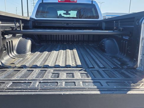 Certified 2015 GMC Canyon w/ Convenience Package image 4