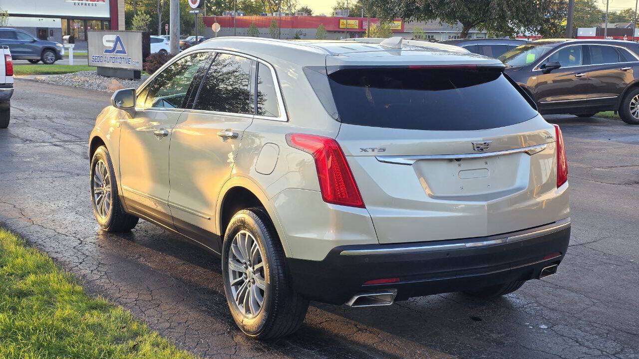 Used 2017 Cadillac XT5 Luxury w/ Driver Awareness Package FWD image 4