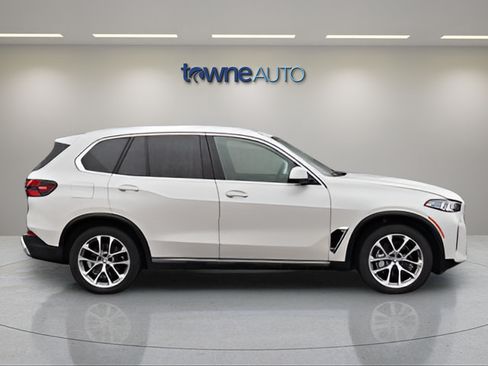 Used 2024 BMW X5 xDrive40i w/ Premium Package AWD/4WD image 7