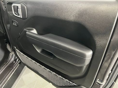 Used 2024 Jeep Wrangler Sport S image 29