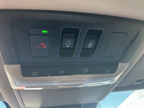 Used 2022 Nissan Rogue SL image 43