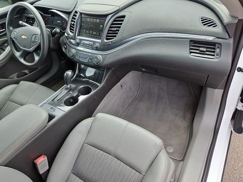 Used 2019 Chevrolet Impala LS FWD image 32