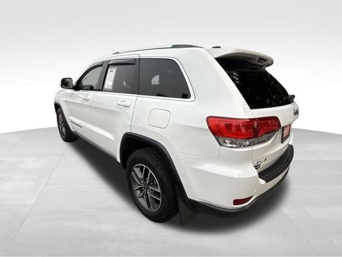 Used 2019 Jeep Grand Cherokee Laredo w/ Laredo X Package AWD/4WD image 4