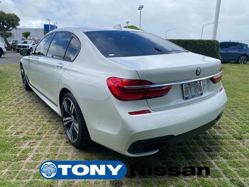 Used 2018 BMW 740i RWD image 5