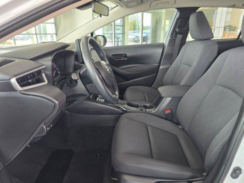 Used 2024 Toyota Corolla LE FWD image 18
