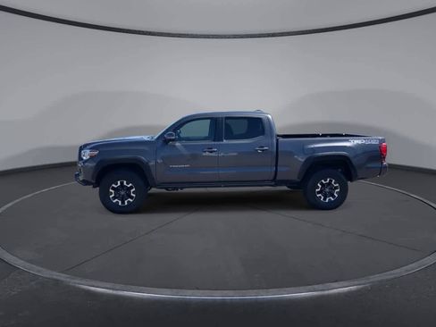 Certified 2019 Toyota Tacoma TRD Off-Road w/ Technology Package AWD/4WD image 6