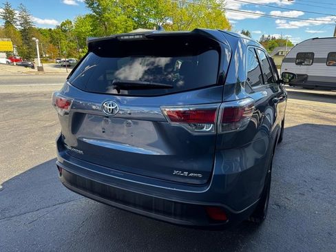 Used 2015 Toyota Highlander XLE AWD/4WD image 6