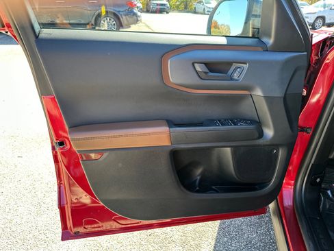 Used 2021 Ford Bronco Sport Outer Banks image 10