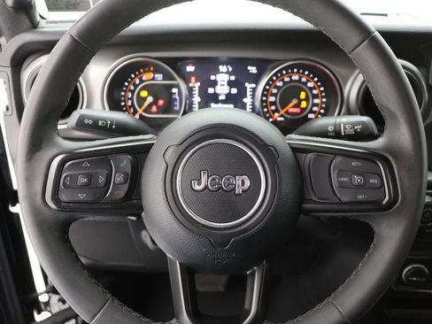 Used 2023 Jeep Wrangler Sport S image 19