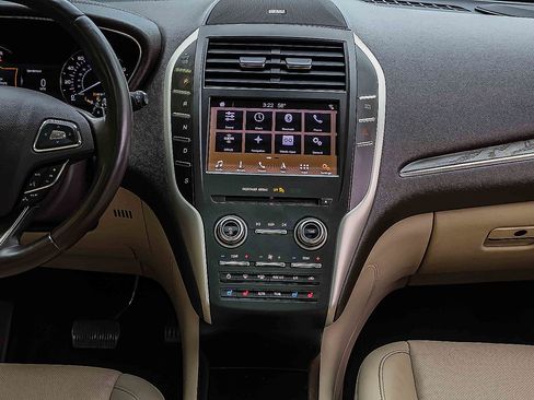Used 2019 Lincoln MKC Reserve w/ MKC Climate Package AWD/4WD image 10