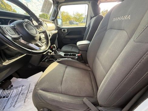 Used 2020 Jeep Wrangler Unlimited Sahara image 16