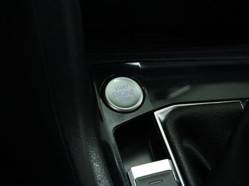 New 2025 Volkswagen Taos SE FWD image 25
