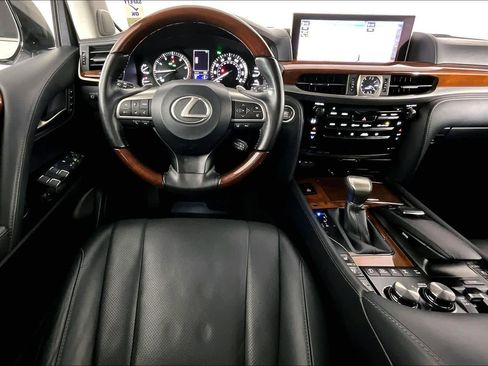 Used 2020 Lexus LX 570 4WD w/ Luxury Package image 5