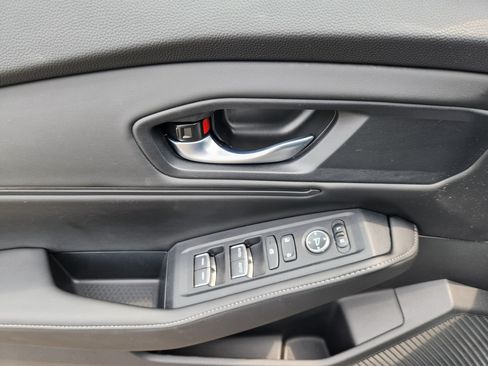 Certified 2025 Honda Accord Sport image 17