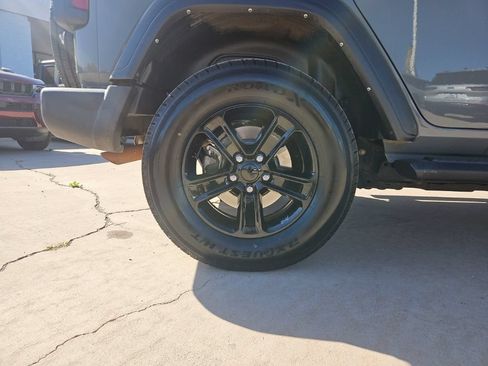 Used 2021 Jeep Wrangler Unlimited Sport AWD/4WD image 10