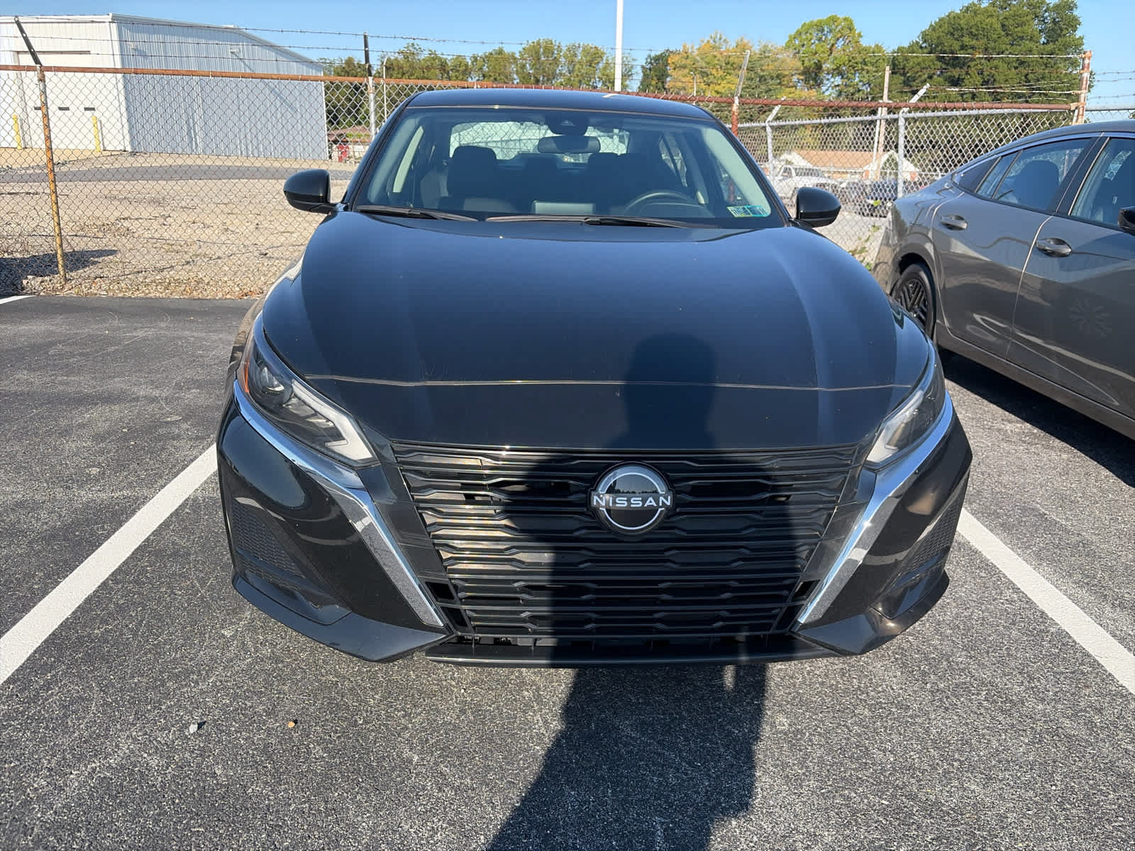 Used 2023 Nissan Altima 2.5 SV FWD image 2