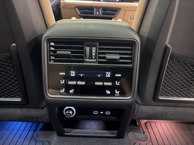 Certified 2026 Porsche Cayenne E-Hybrid Coupe AWD/4WD image 20