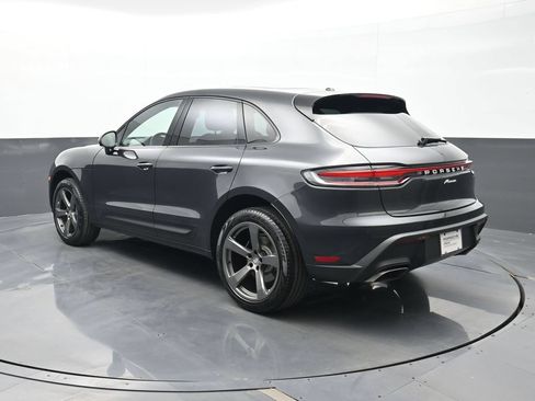 Certified 2025 Porsche Macan AWD/4WD image 3