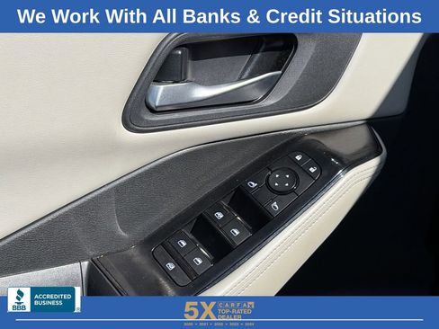 Used 2025 Nissan Rogue SV image 26