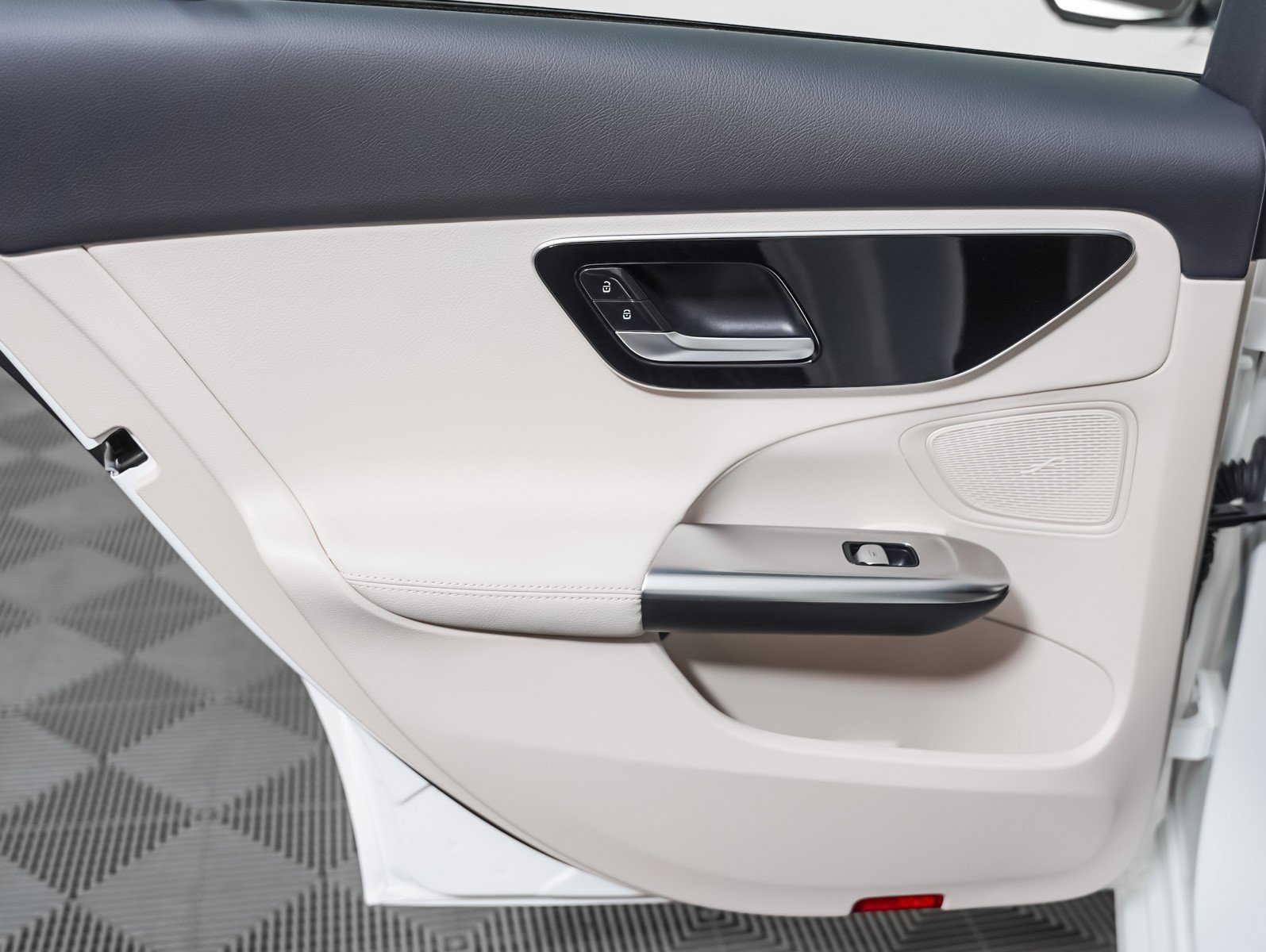 Certified 2023 Mercedes-Benz C 300 4MATIC Sedan image 21