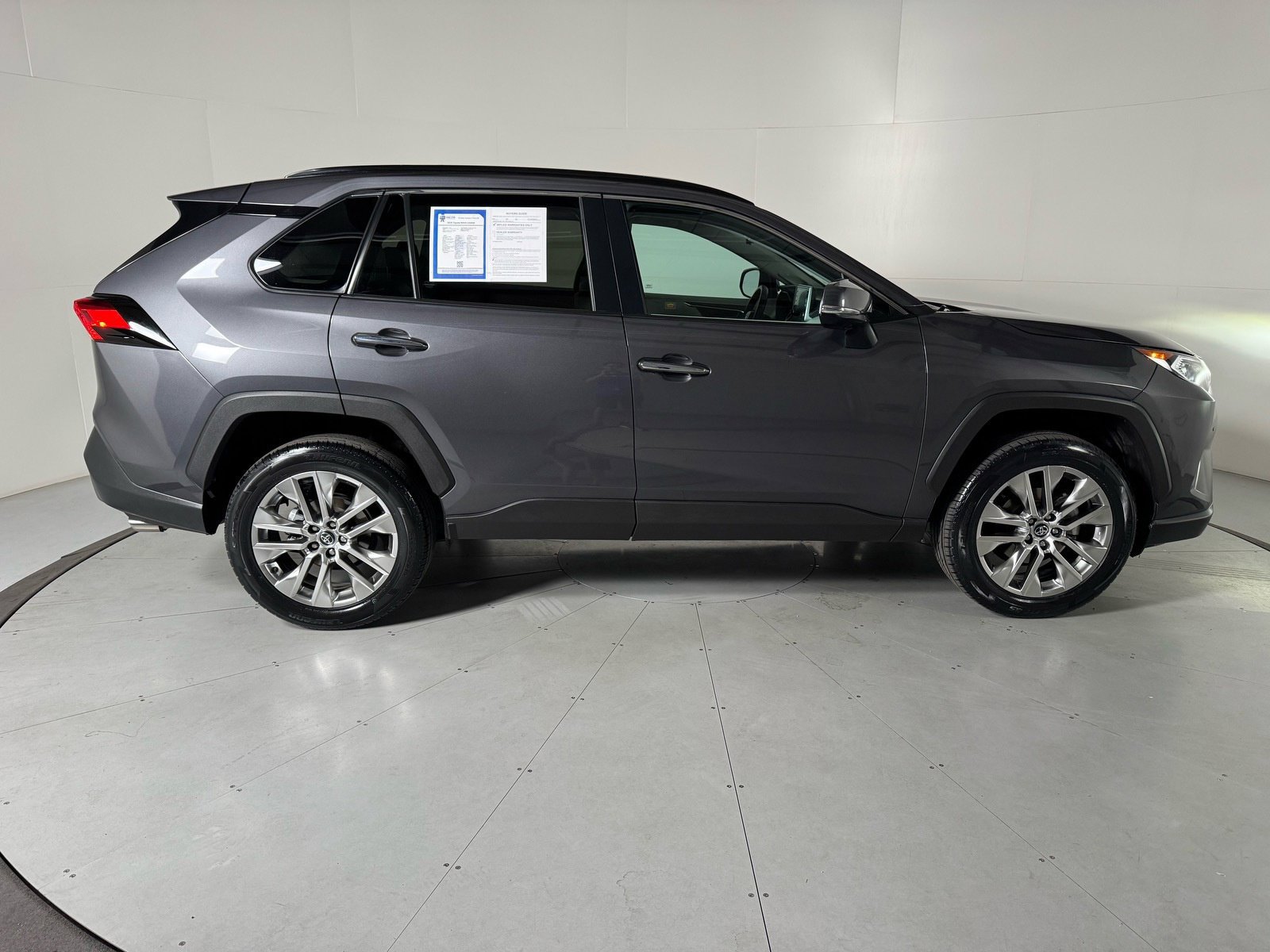 Used 2020 Toyota RAV4 Limited FWD image 6