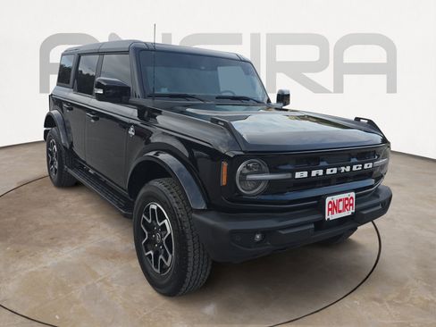 Used 2024 Ford Bronco Outer Banks image 6