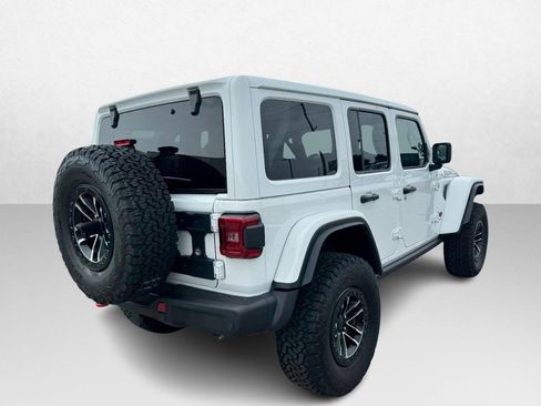Used 2025 Jeep Wrangler Unlimited Rubicon AWD/4WD image 5