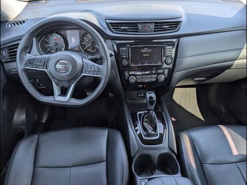 Used 2019 Nissan Rogue SV FWD image 9