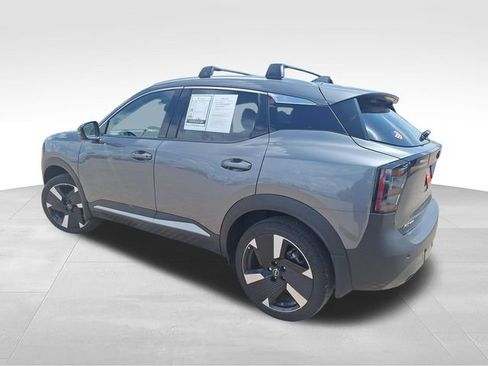 Certified 2025 Nissan Kicks SR FWD image 6