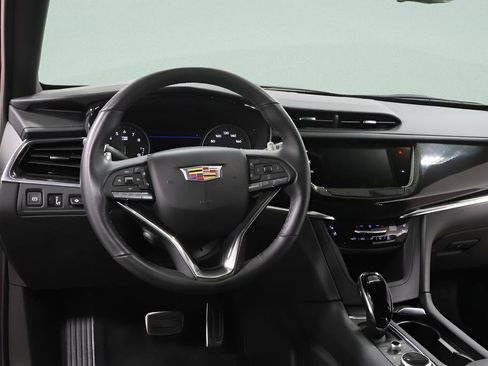 Used 2024 Cadillac XT6 Sport w/ Technology Package AWD/4WD image 9