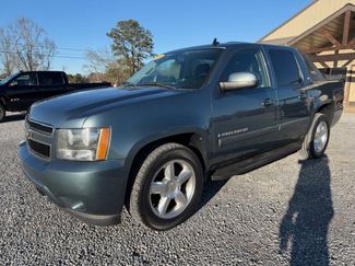 Used 2009 Chevrolet Avalanche LT w/ Luxury Package video 1