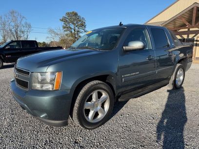 Used 2009 Chevrolet Avalanche LT w/ Luxury Package