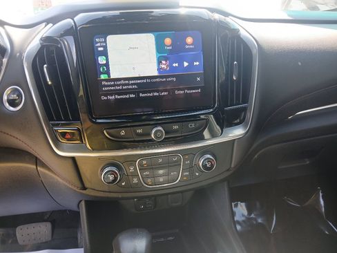 Used 2022 Chevrolet Traverse RS AWD/4WD image 25