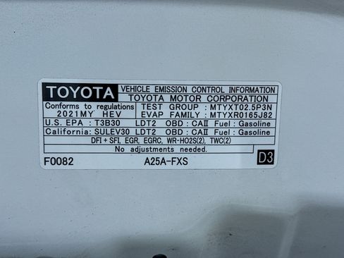 Used 2021 Toyota RAV4 XLE image 20