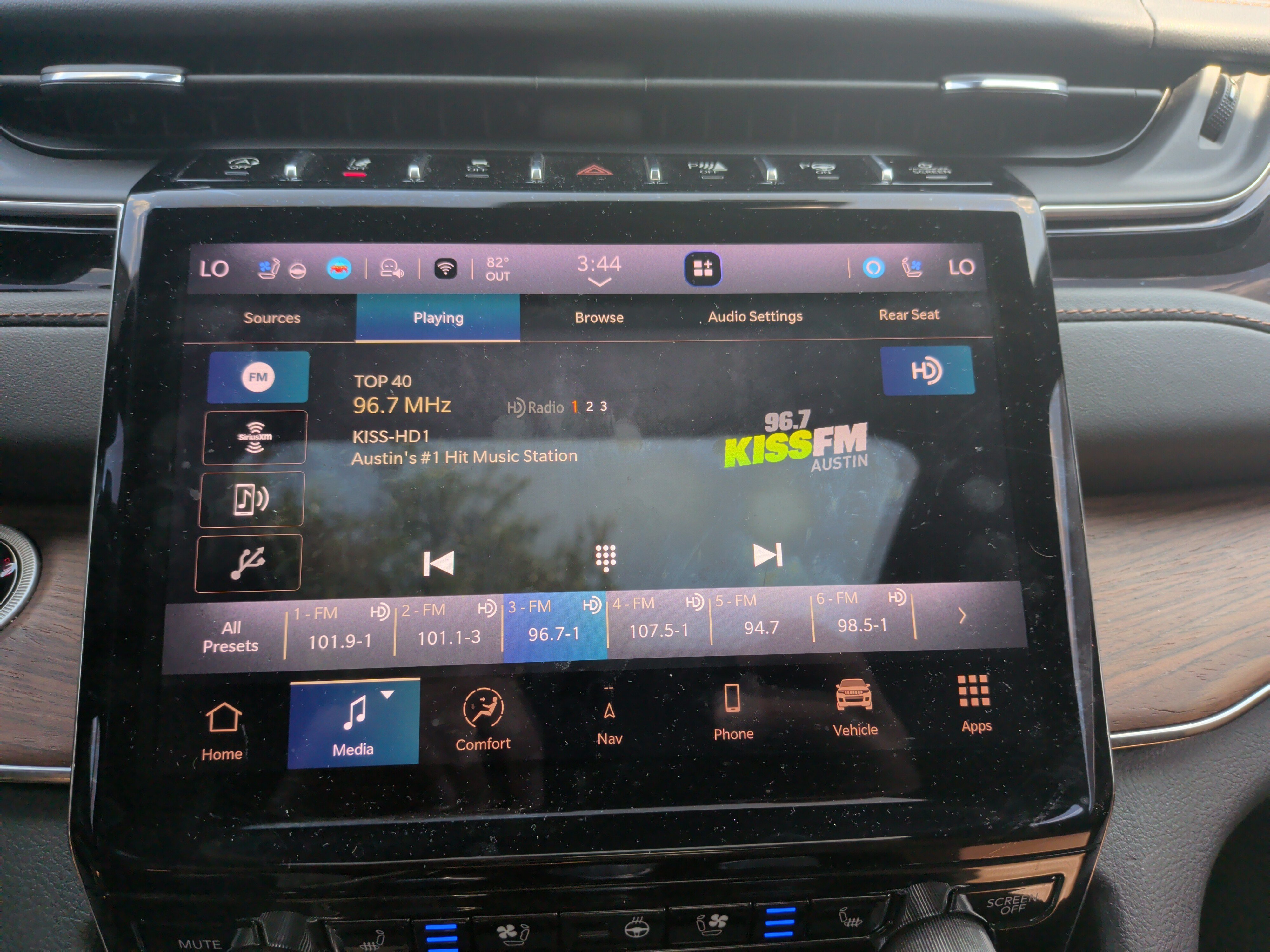Used 2023 Jeep Grand Cherokee Summit w/ Adv Protech Group IV AWD/4WD image 43