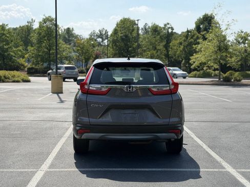 Used 2017 Honda CR-V LX image 6