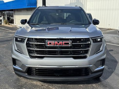 Used 2025 GMC Acadia Elevation image 2
