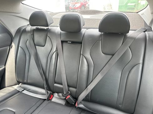 Used 2025 Hyundai Elantra Limited FWD image 46