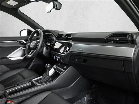 Certified 2025 Audi Q3 2.0T Premium w/ Convenience Package image 23