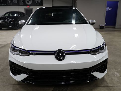 Used 2024 Volkswagen Golf R AWD/4WD image 8