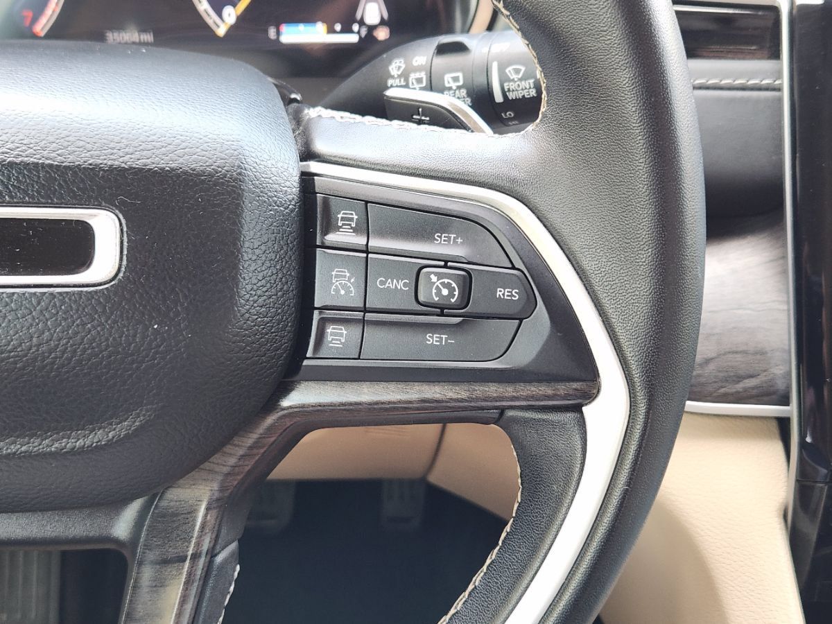Used 2022 Jeep Grand Cherokee Limited RWD image 51